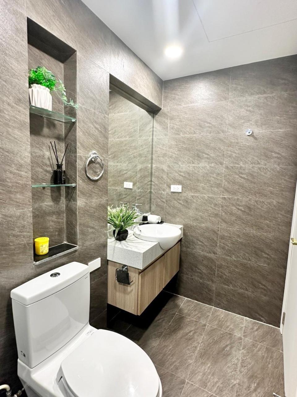 Luxe Paradise Residence Truc Bach Hanoi Eksteriør bilde